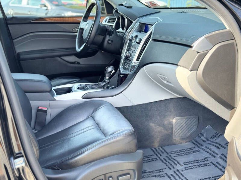 2011 Cadillac SRX Image 21