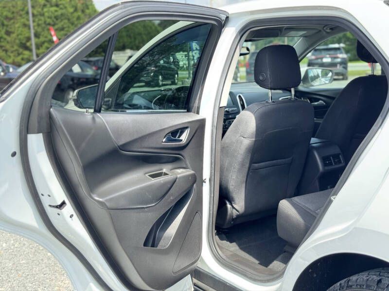 2018 Chevrolet Equinox Image 12