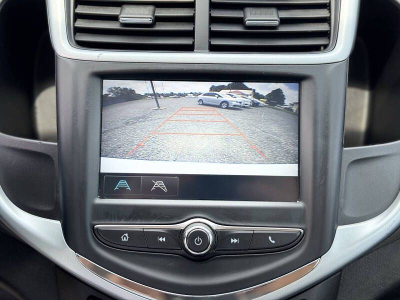 2017 Chevrolet Sonic Image 11