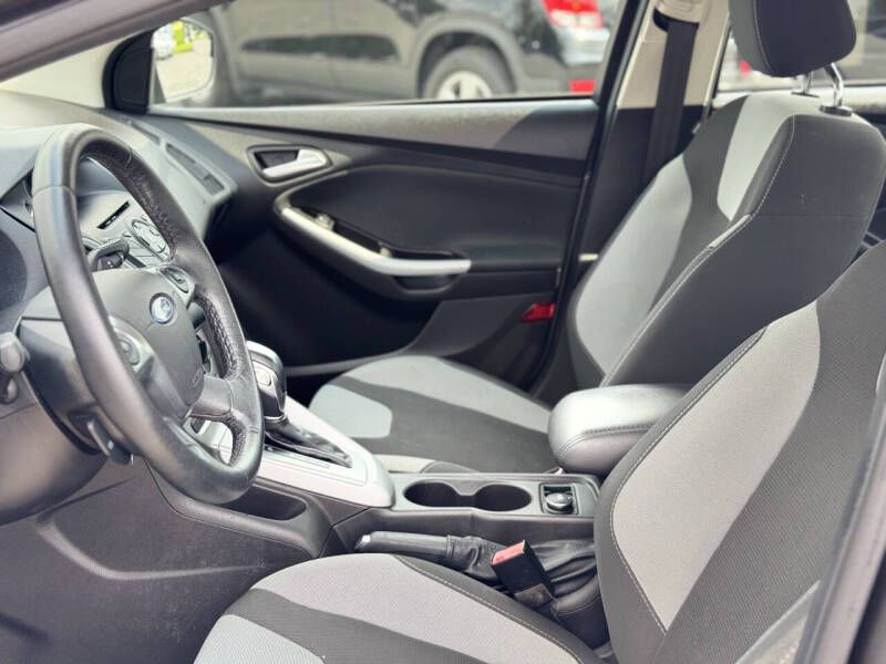 2012 Ford Focus Image 9