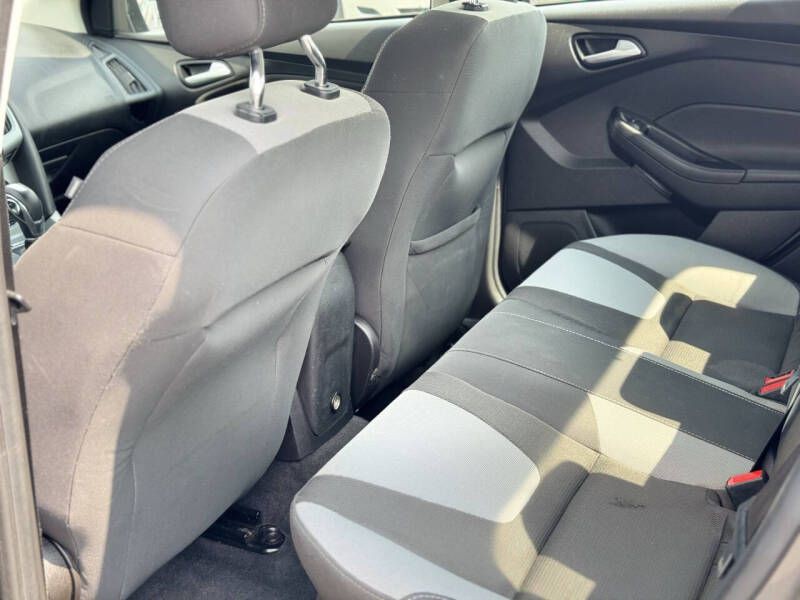 2012 Ford Focus Image 12