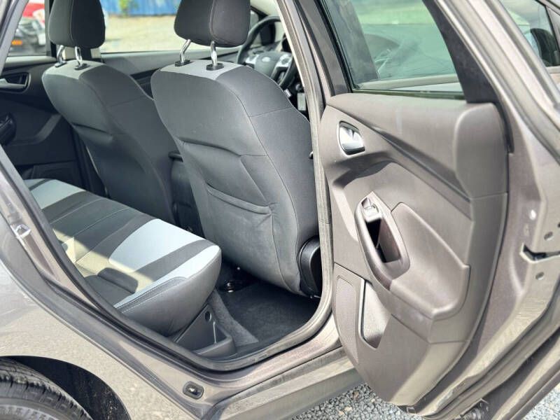 2012 Ford Focus Image 15