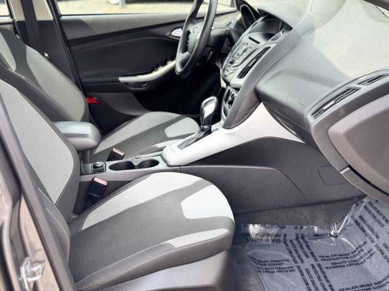 2012 Ford Focus Image 19