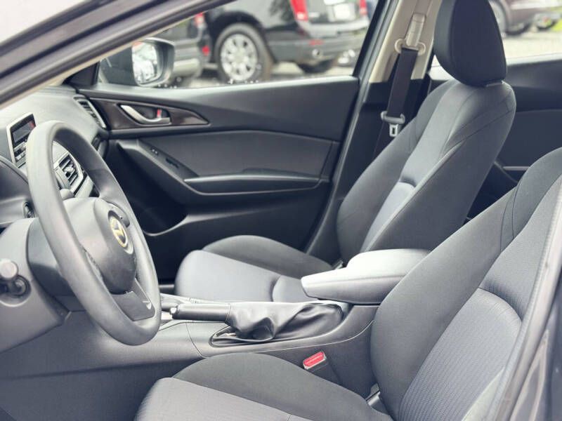 2014 Mazda Mazda3 Image 8