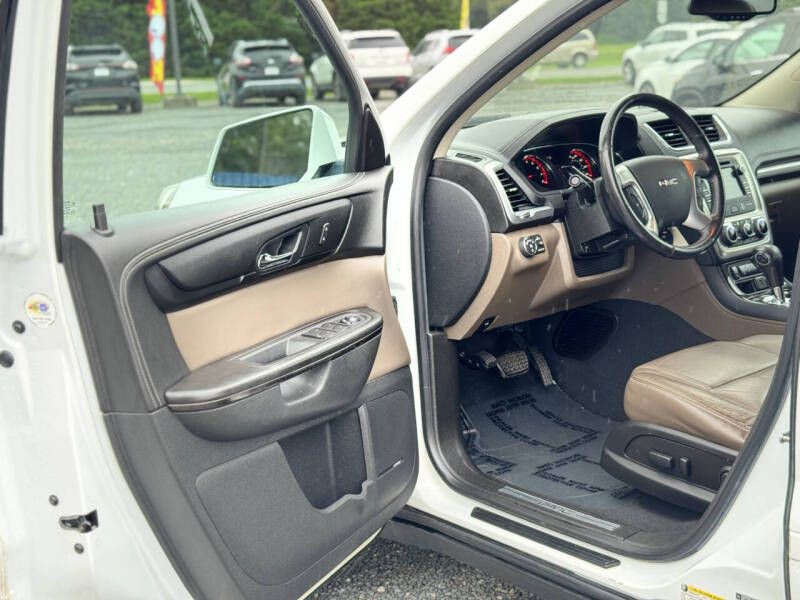 2016 GMC Acadia Image 8
