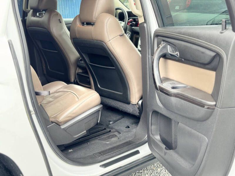 2016 GMC Acadia Image 18
