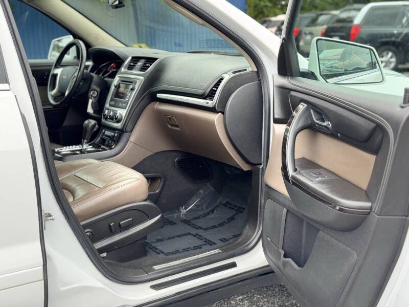 2016 GMC Acadia Image 20