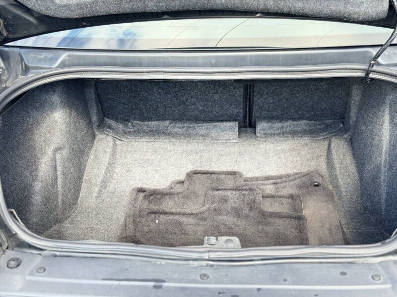 2015 Dodge Challenger Image 15