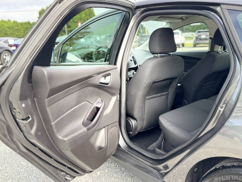 2015 Ford Focus Image 12