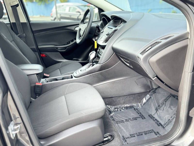 2015 Ford Focus Image 20