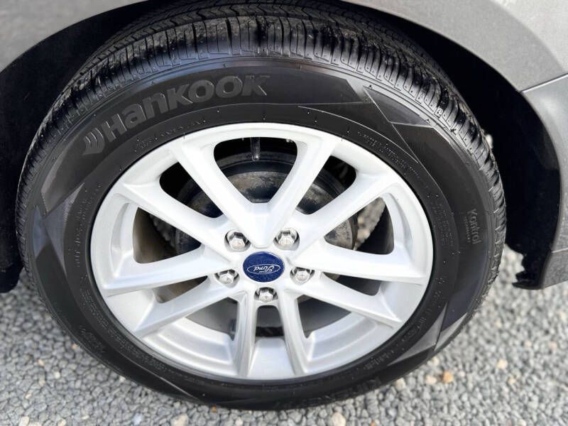 2015 Ford Focus Image 22