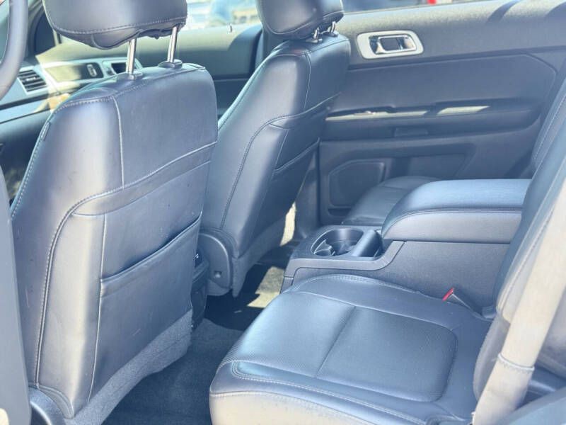 2014 Ford Explorer Image 14