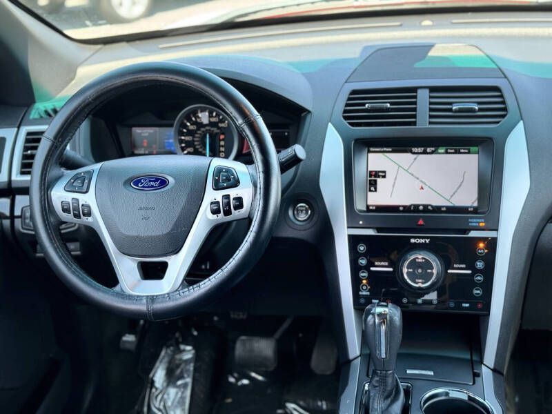 2014 Ford Explorer Image 15