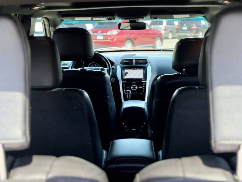 2014 Ford Explorer Image 16