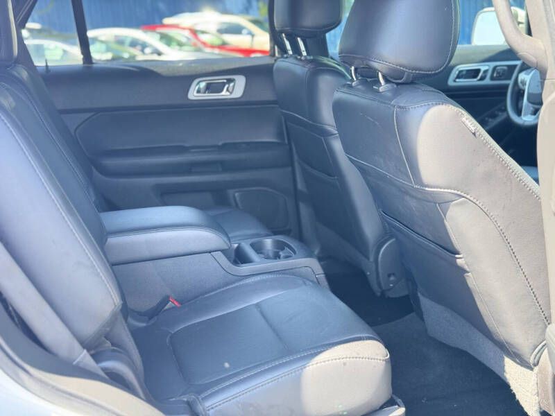 2014 Ford Explorer Image 19