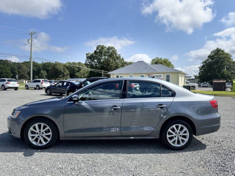 2013 Volkswagen Jetta Image 2