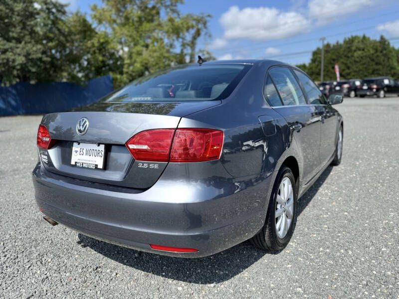 2013 Volkswagen Jetta Image 4