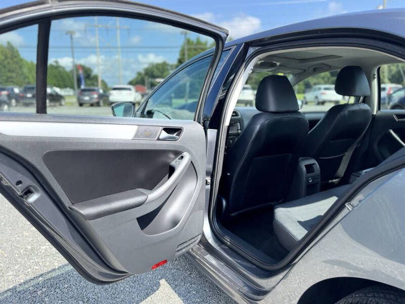 2013 Volkswagen Jetta Image 13
