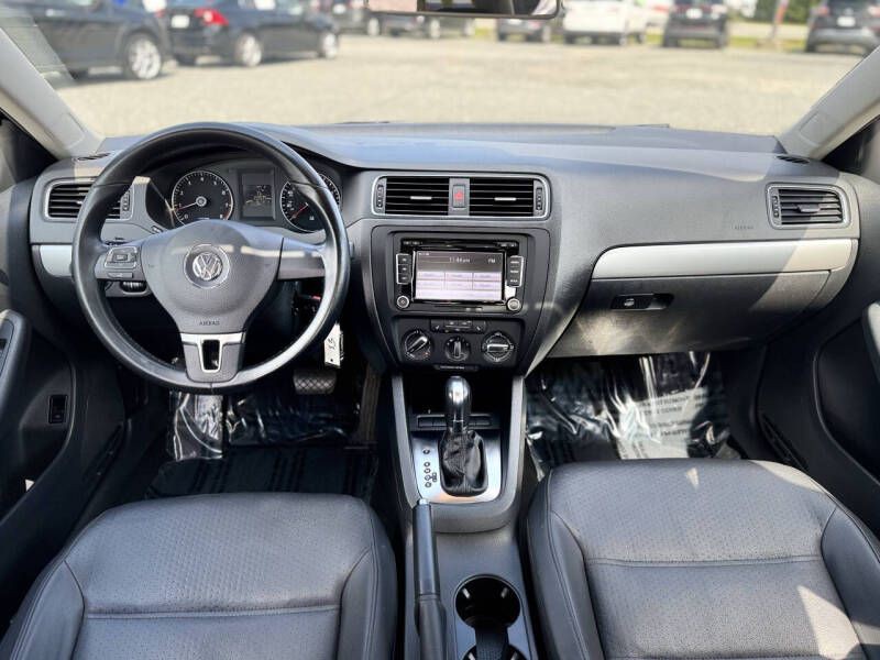 2013 Volkswagen Jetta Image 15