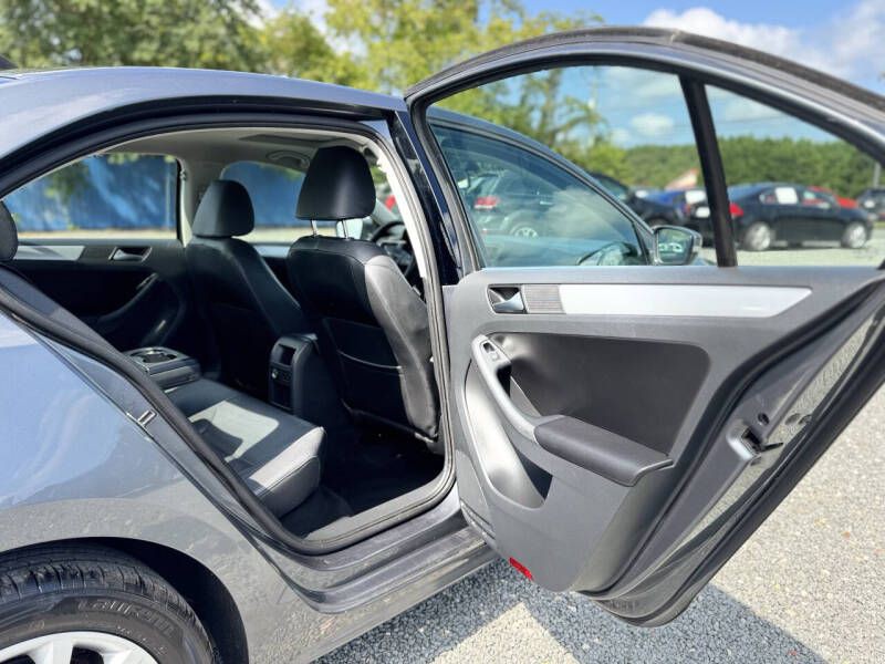 2013 Volkswagen Jetta Image 18