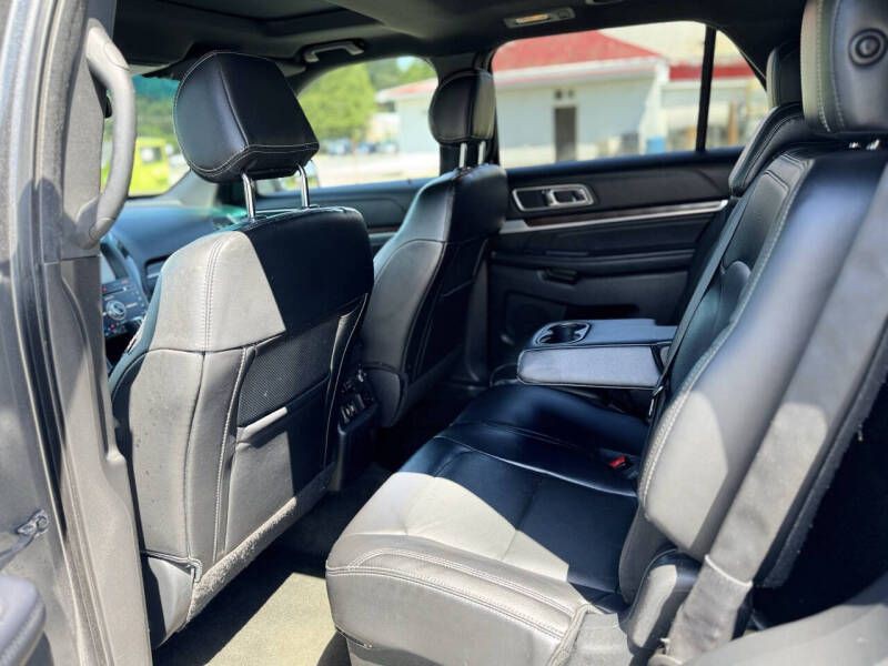 2016 Ford Explorer Image 14