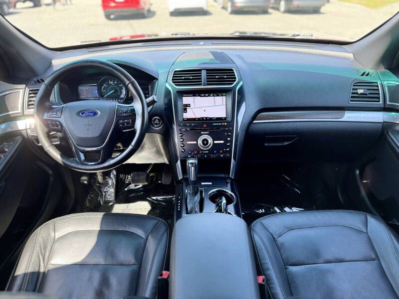2016 Ford Explorer Image 15