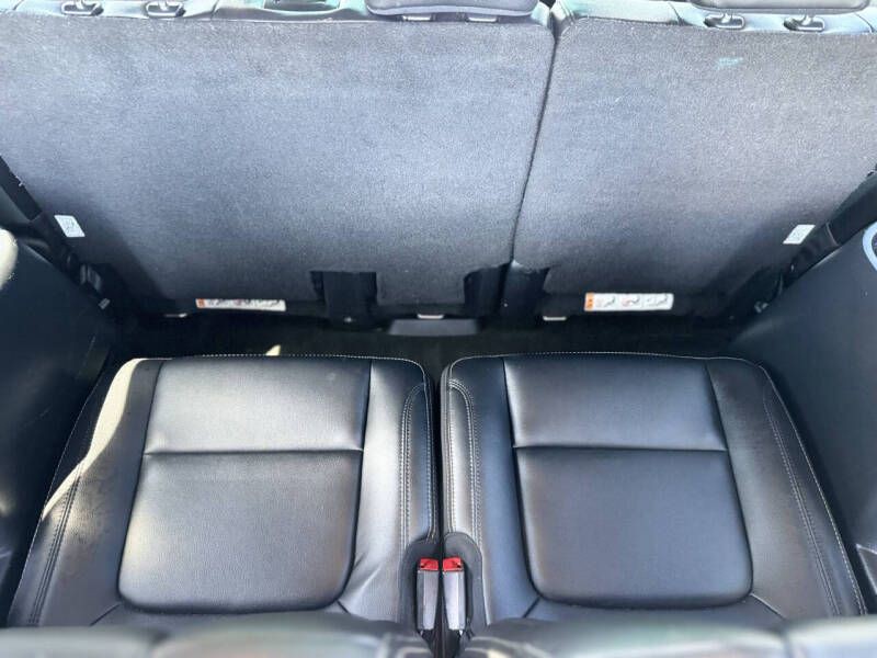 2016 Ford Explorer Image 18