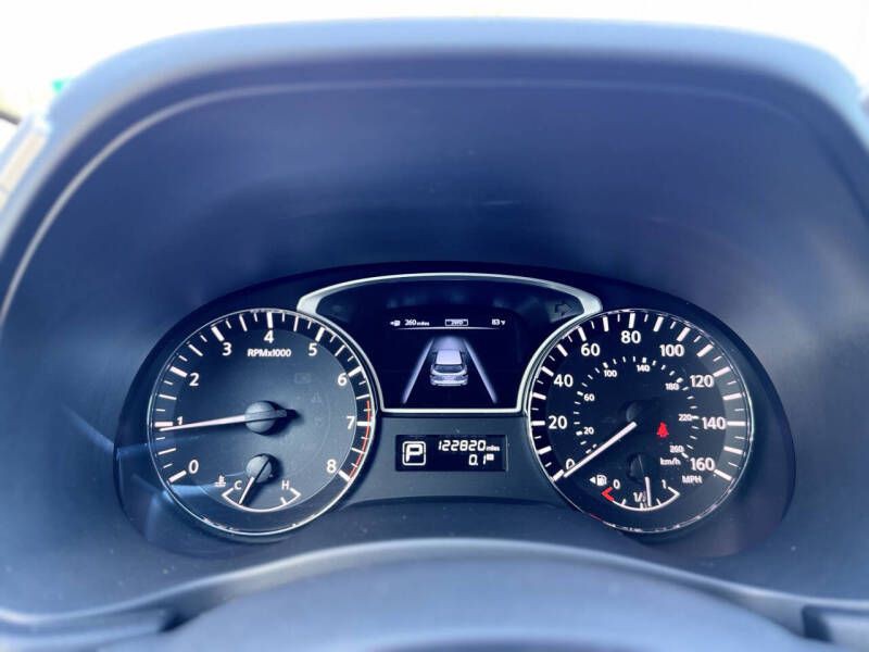 2013 Nissan Pathfinder Image 11