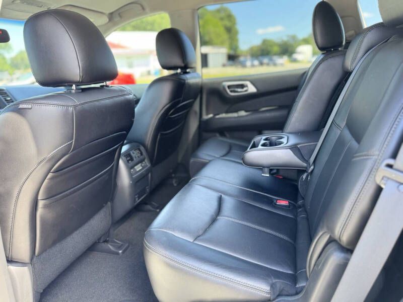 2013 Nissan Pathfinder Image 13