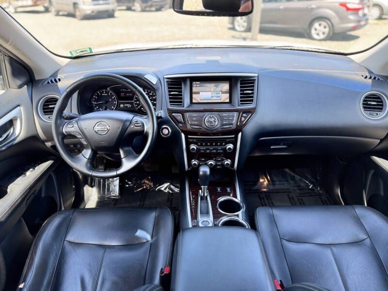 2013 Nissan Pathfinder Image 14