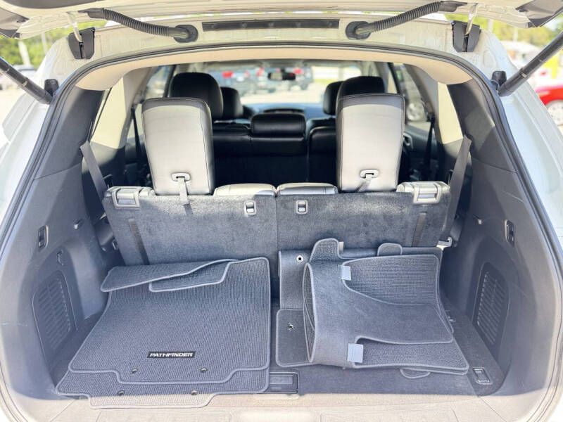 2013 Nissan Pathfinder Image 15