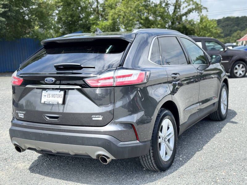 2020 Ford Edge Image 4