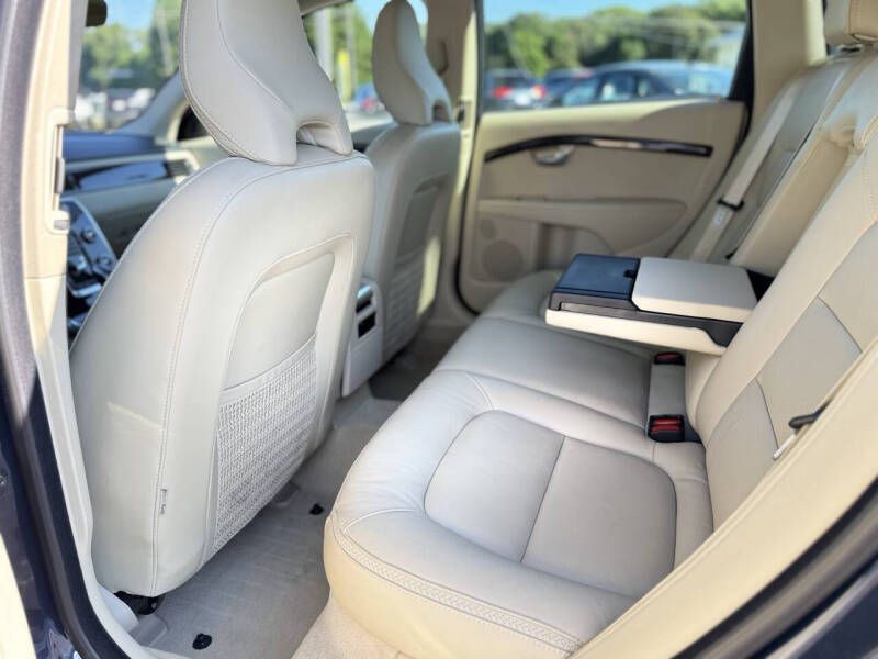 2015 Volvo XC70 Image 14