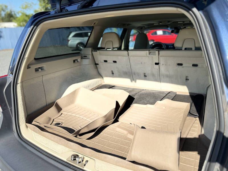 2015 Volvo XC70 Image 17