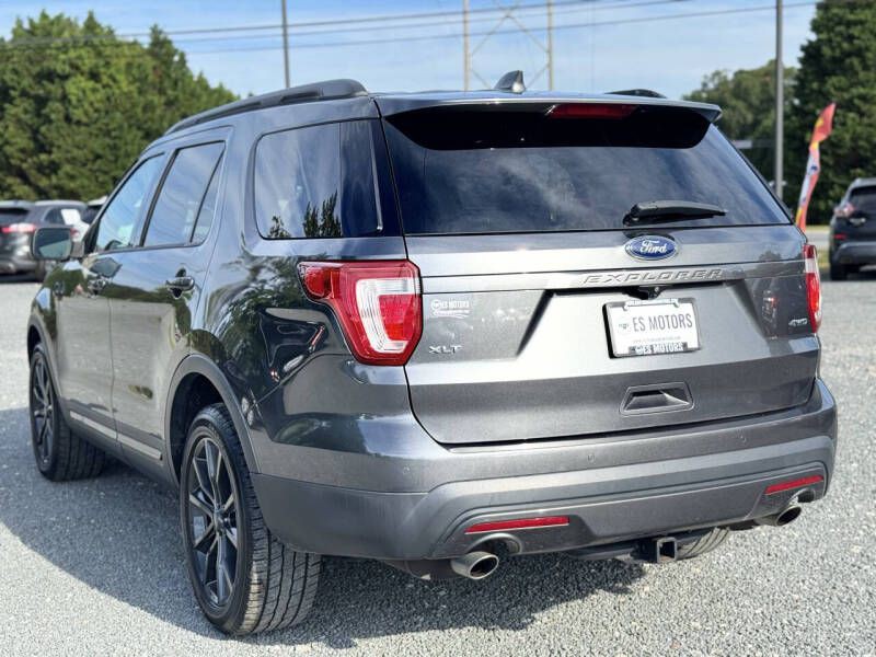 2017 Ford Explorer Image 3