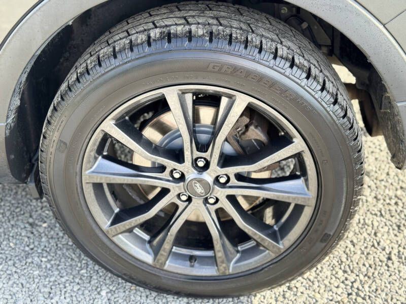 2017 Ford Explorer Image 24