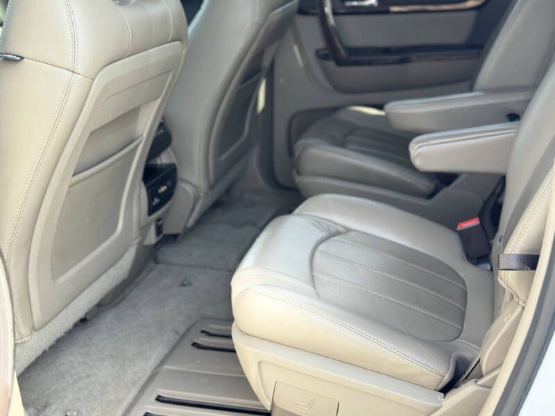 2016 GMC Acadia Image 13