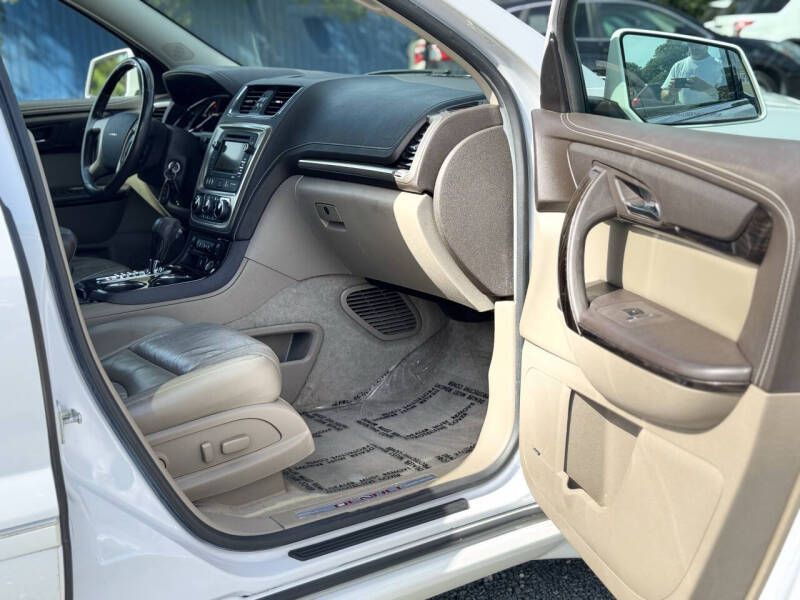 2016 GMC Acadia Image 20