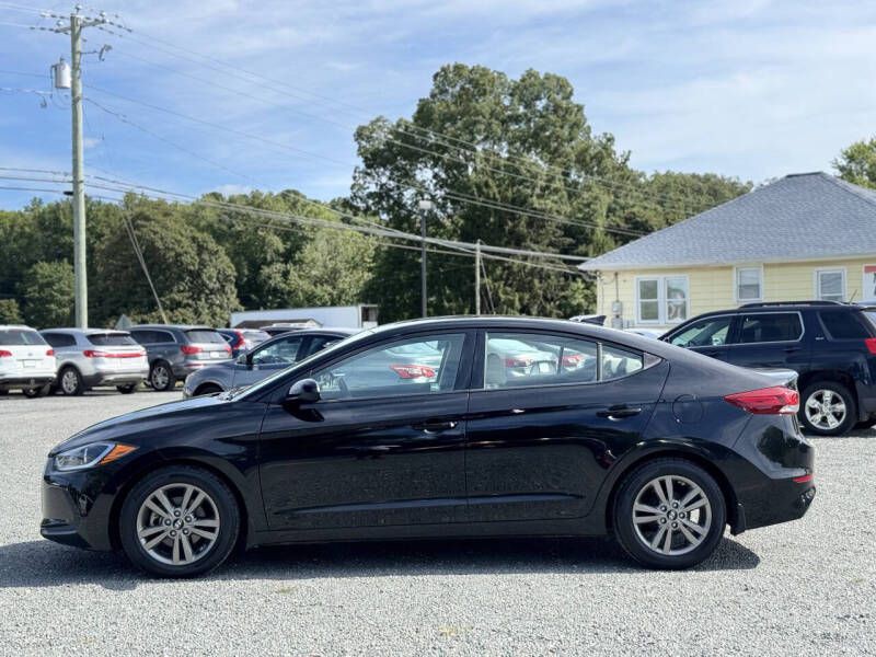 2017 Hyundai Elantra Image 2