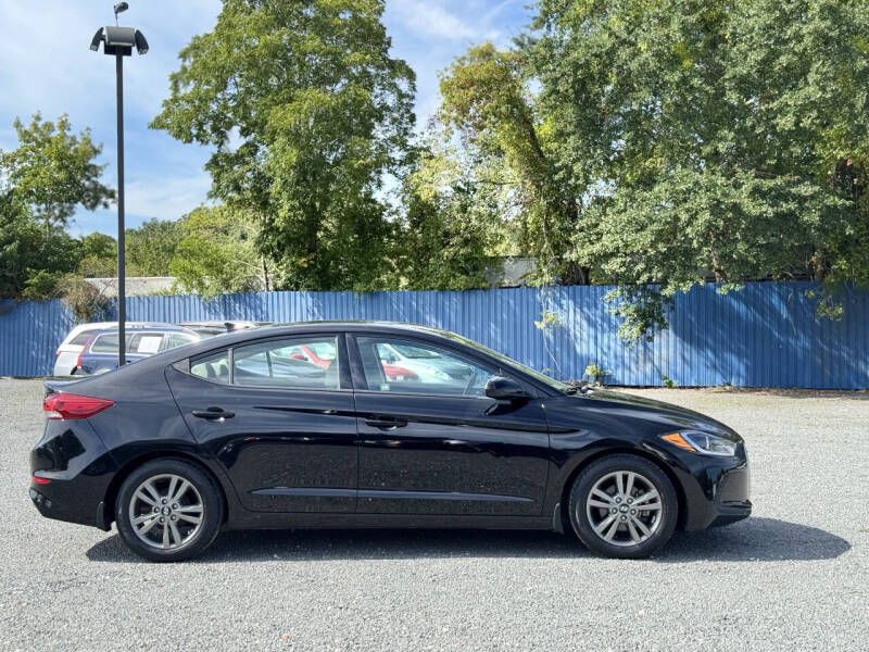 2017 Hyundai Elantra Image 5