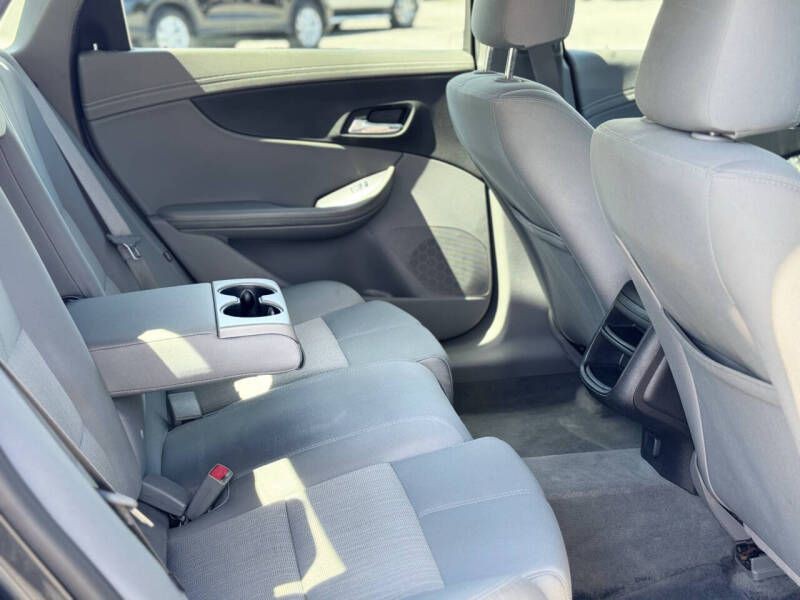 2015 Chevrolet Impala Image 16