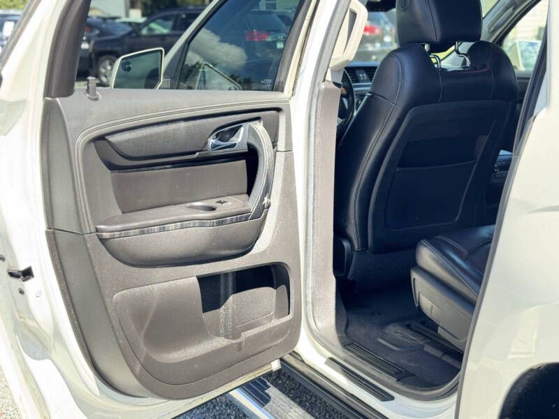2014 GMC Acadia Image 13
