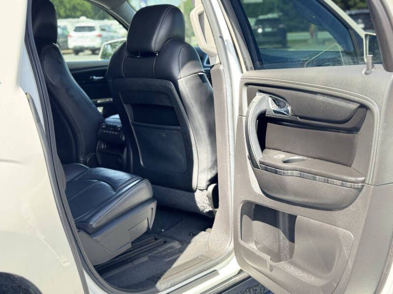 2014 GMC Acadia Image 18