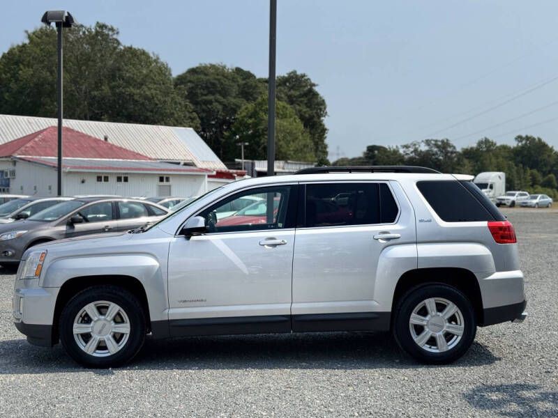2016 GMC Terrain Image 2
