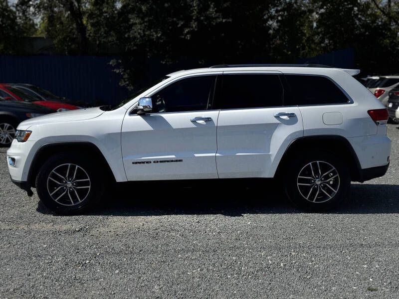2018 Jeep Grand Cherokee Image 2