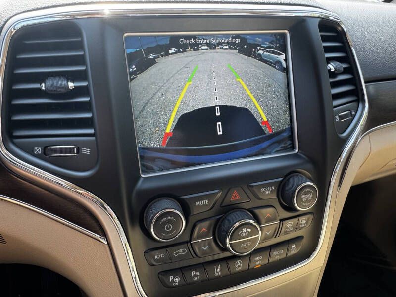 2018 Jeep Grand Cherokee Image 11