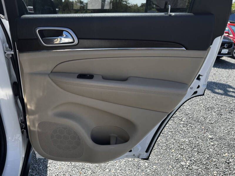 2018 Jeep Grand Cherokee Image 17