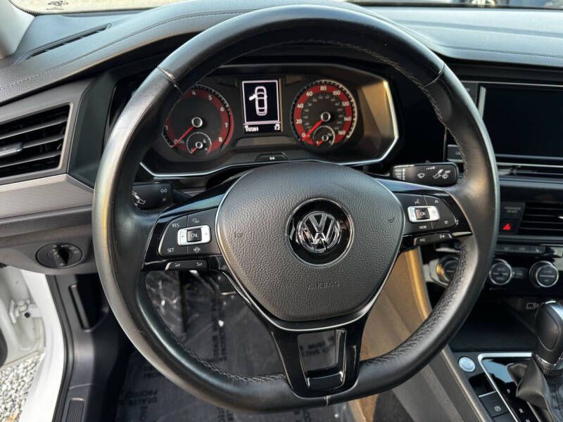 2019 Volkswagen Jetta Image 9