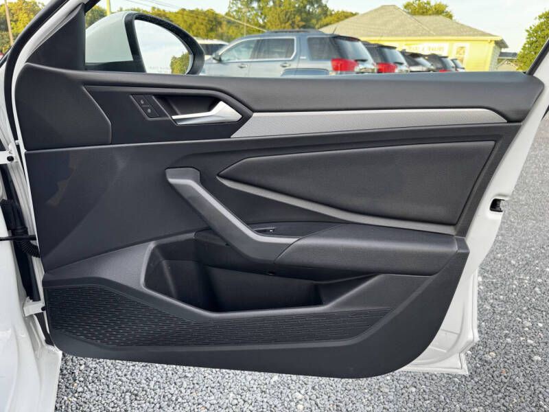 2019 Volkswagen Jetta Image 19