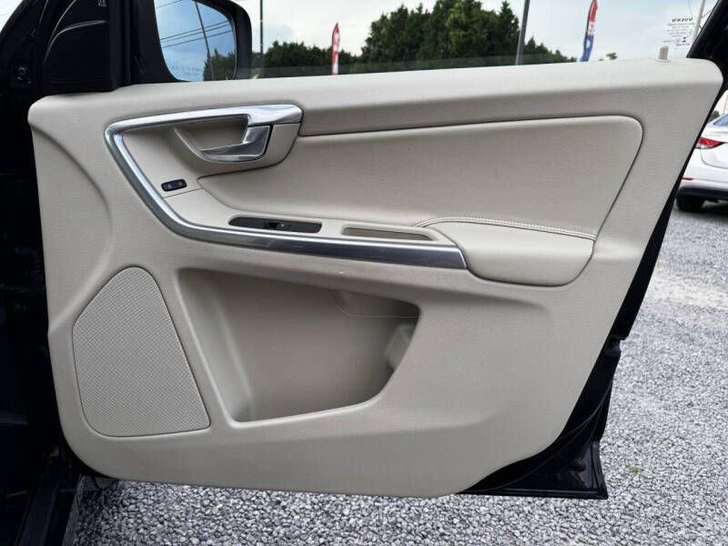 2015 Volvo XC60 Image 19